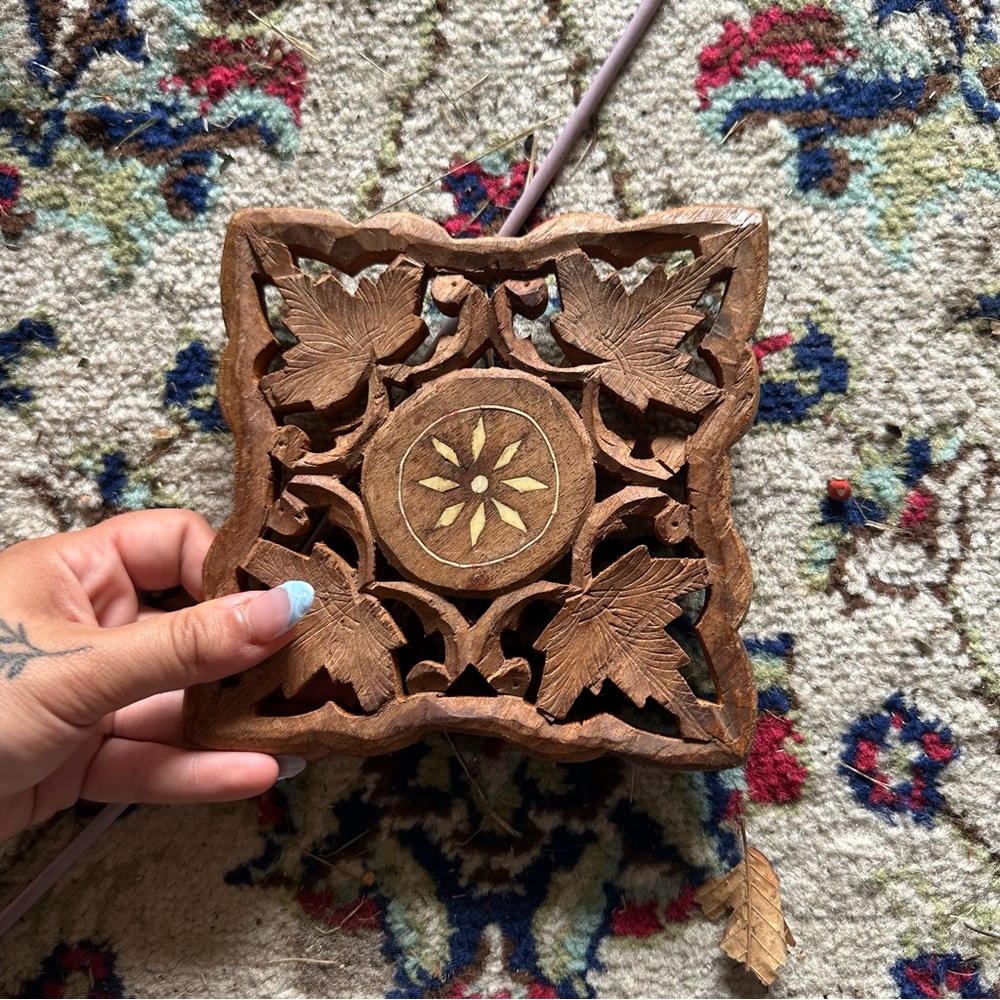 Vtg | Hand Carved Trivet
